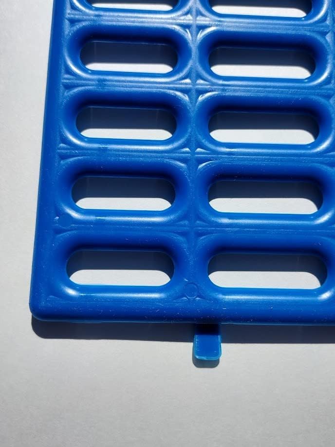 Подложка за почивка в клетка за зайци Saguaro Acres - Опаковка от 6 броя (в синьо)