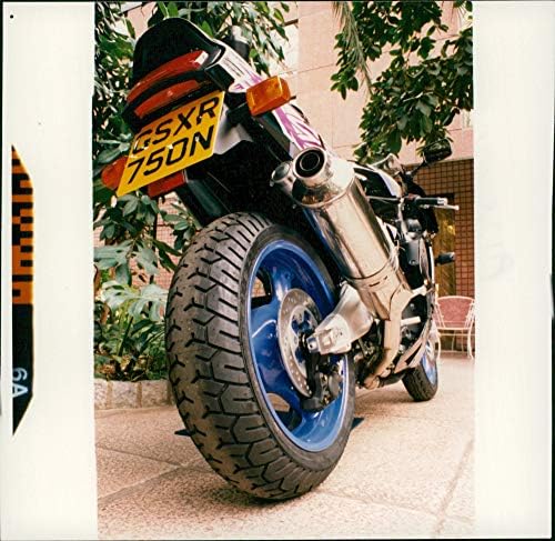 Реколта снимка мотоциклет Suzuki GSX-R750